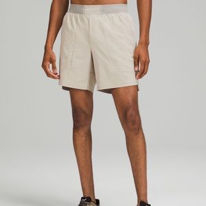 Lululemon License to Train Short 7” LL